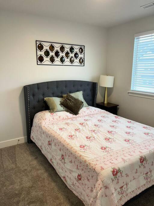 Brand New 3-Beds Stylish Entire House At Lehi Villa Luaran gambar