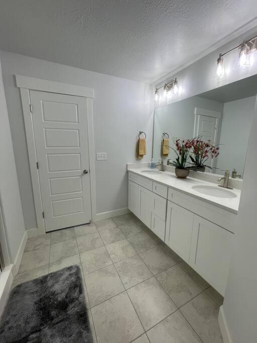 Brand New 3-Beds Stylish Entire House At Lehi Villa Luaran gambar